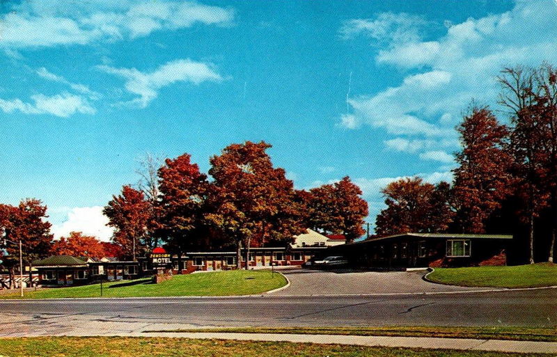 Sundown Motel - Vintage Postcard